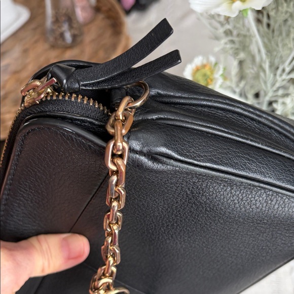 Tory Burch Ivy Black Pebbled Leather Crossbody with Gold Logo - Picture 4 of 16